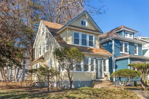 414 Herberton Ave, Staten Island, NY 10302