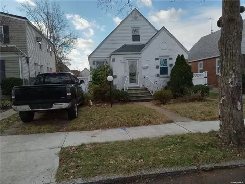 229-40 129, Laurelton, NY 11413