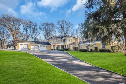 2040 Ridge Rd, Syosset, NY 11791