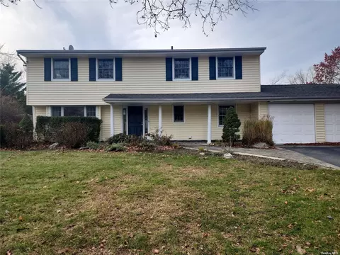 3 Marion Ln, Huntington, NY 11743
