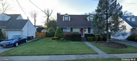 810 Sterling St, North Bellmore, NY 11710