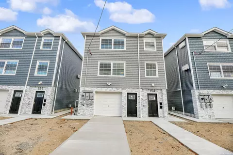156 Beach 26th St, Far Rockaway, NY 11691