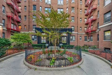 155-01 90th Ave #3H, Jamaica, NY 11432