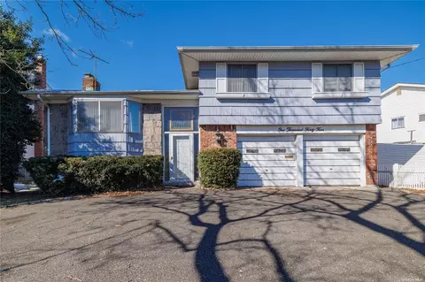 1044 Peninsula Blvd, Woodmere, NY 11598