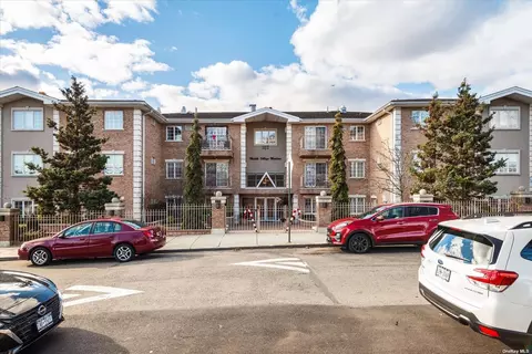 62-48 Mount Olivet Cres #1B, Middle Village, NY 11379