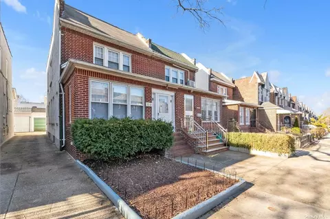 30-42 84th St, East Elmhurst, NY 11370