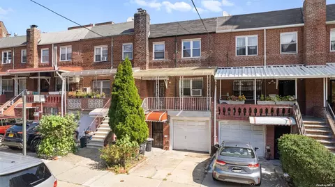 42-41 81st St, Elmhurst, NY 11373