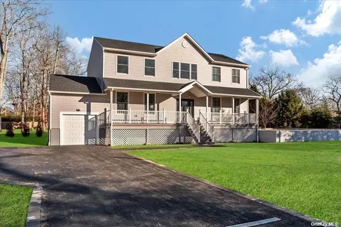 59 Magnolia Dr, Mastic Beach, NY 11951