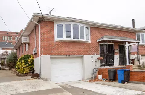724 130th St, Flushing, NY 11356