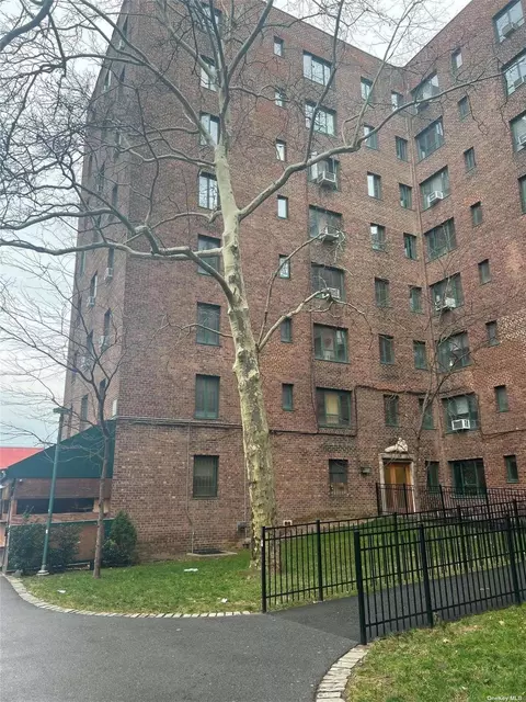 2200 E Tremont Ave #3C, Bronx, NY 10462