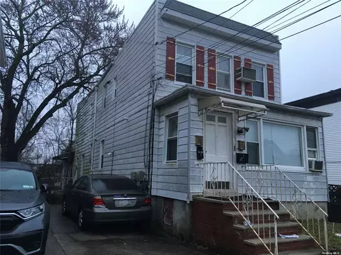45-23 164th St, Flushing, NY 11358
