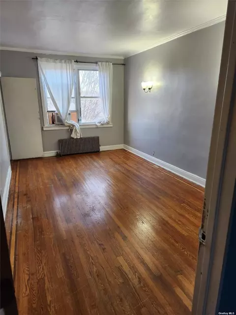 31-82 46th St, Long Island City, NY 11103