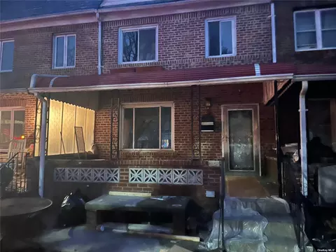 61-33 82nd St, Flushing, NY 11379