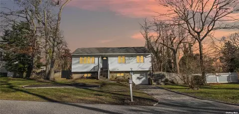 259 Avenue B, Lake Ronkonkoma, NY 11779