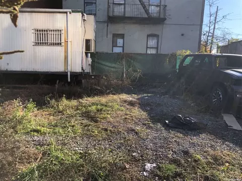 603 Jerome St, East New York, NY 11207 photo 1