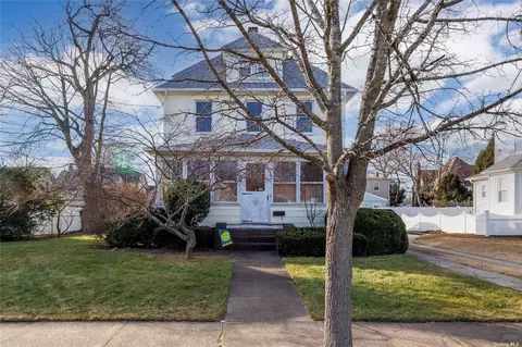 182 Miller Ave, Freeport, NY 11520