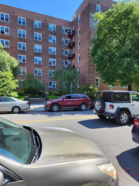 88-09 35 Ave #1K, Jackson Heights, NY 11372