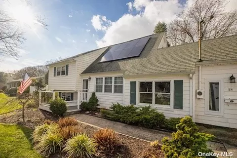 84 Circuit Rd, Bellport, NY 11713