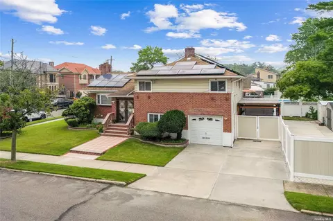 60-05 264th St, Little Neck, NY 11362
