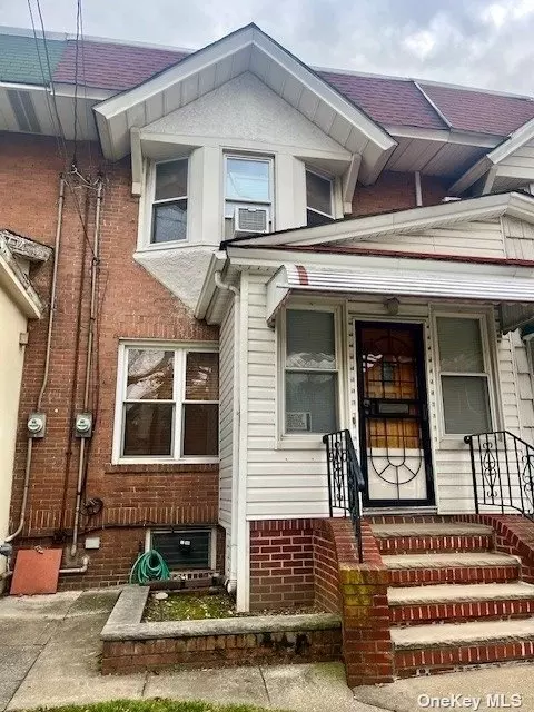 91-09 95th St, Woodhaven, NY 11421
