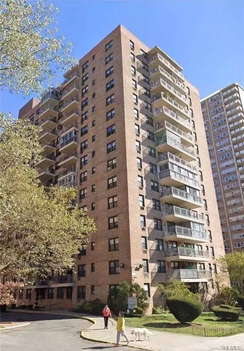 42-55 Colden St #12K, Flushing, NY 11355