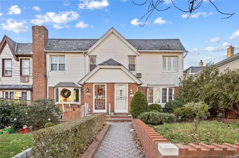 63-12 83rd Pl, Middle Village, NY 11379