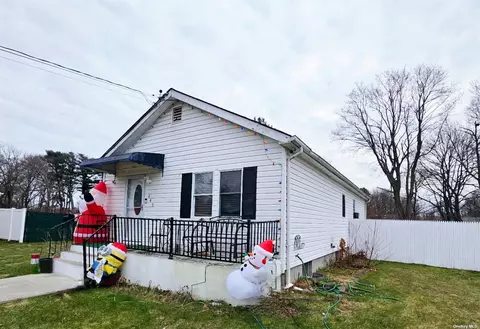 440 Ralph Ave, Central Islip, NY 11722