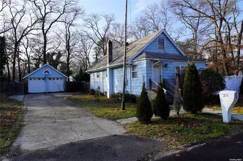 20 Dana Ave, Mastic, NY 11950