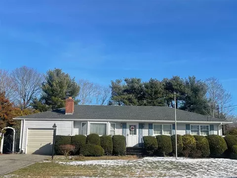 106 Linda Ave, Aquebogue, NY 11931