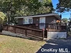 29 Woodcut Dr, Mastic Beach, NY 11951