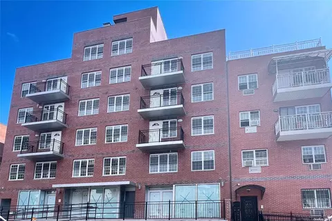 43-27 Byrd St #5A, Flushing, NY 11355