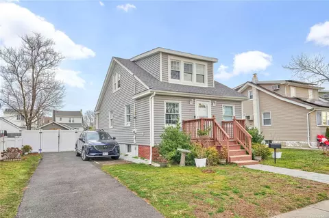 58 Dart St, East Rockaway, NY 11518