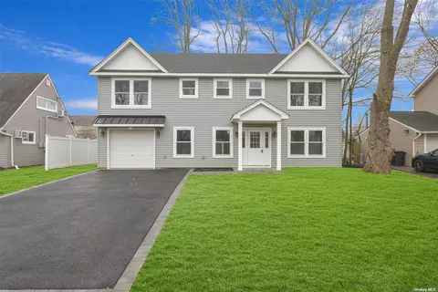 75 Duckpond Dr N, Wantagh, NY 11793