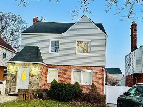 115-21 222nd St, Cambria Heights, NY 11411
