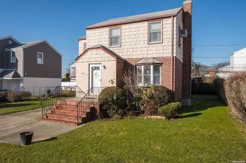 138 Opal St, Elmont, NY 11003