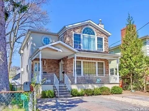 65 Firwood Rd, Port Washington, NY 11050