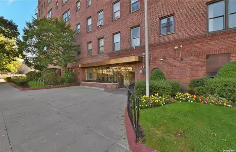 143-50 Hoover Ave #107, Briarwood, NY 11435