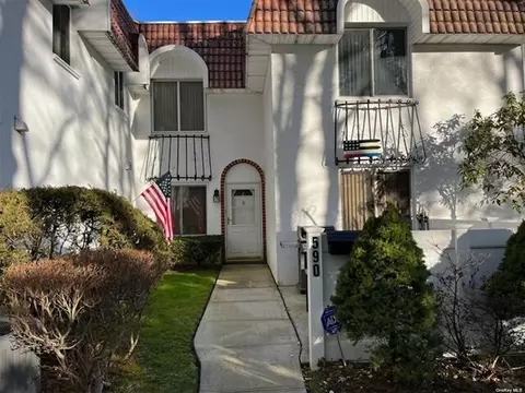 590 Blue Ridge Dr #590, Medford, NY 11763