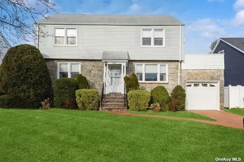 1354 Noel Ave, Hewlett, NY 11557