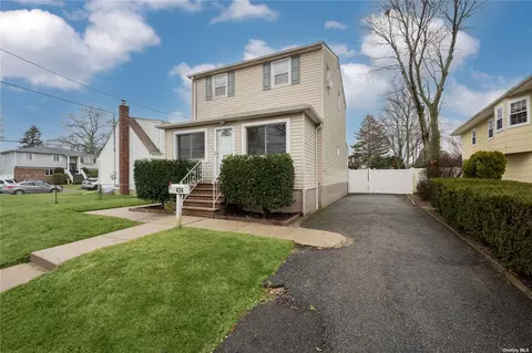 434 Bellmore Rd, East Meadow, NY 11554
