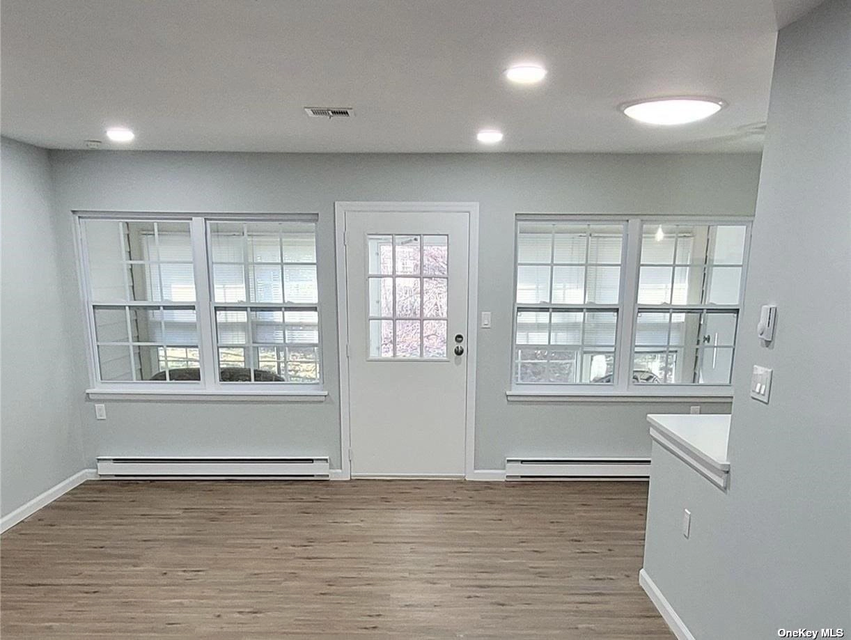 257 Newcastle Ct Unit B  