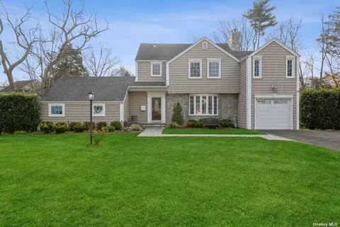 64 Round Hill Rd, East Hills, NY 11577