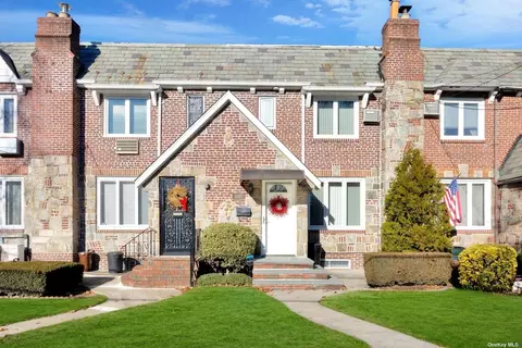 81-07 77th Ave, Glendale, NY 11385
