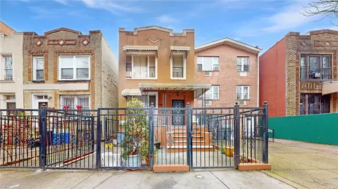 544 Hinsdale St, Brooklyn, NY 11207