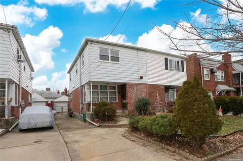 62-40 136 St, Flushing, NY 11367