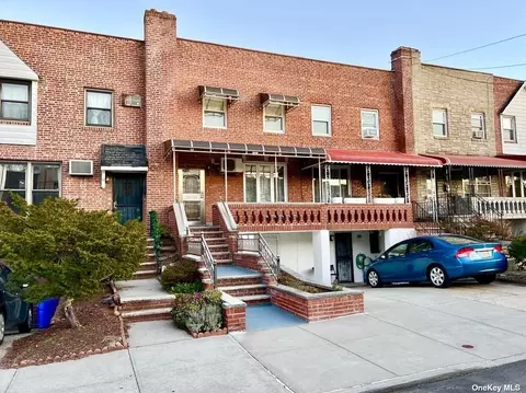 28-31 Hobart St, Woodside, NY 11377