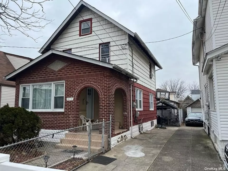 11131 141st St, Jamaica, NY 11435 2 Photos Movoto