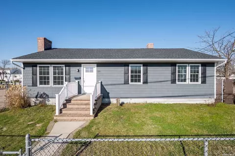 128 Cary Pl, Freeport, NY 11520
