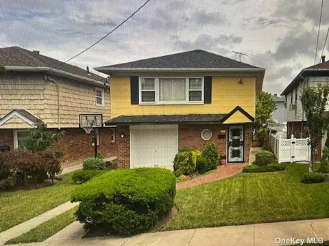 160-39 90th St, Howard Beach, NY 11414