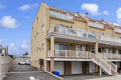 445 W B W Broadway #UPPER, Long Beach, NY 11561